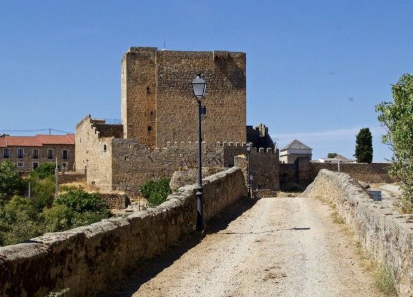 Castillo de Puente del Congosto, Spain